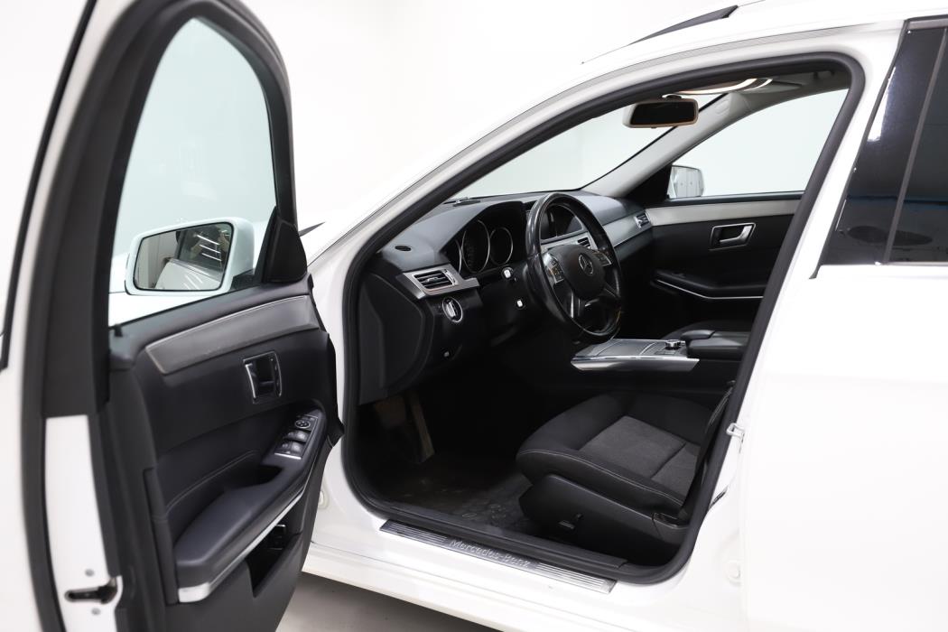 MERCEDES-BENZ E 2015