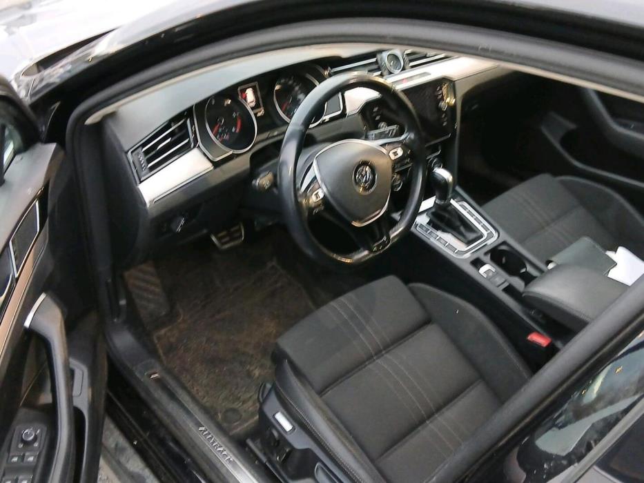 VOLKSWAGEN Passat 2018