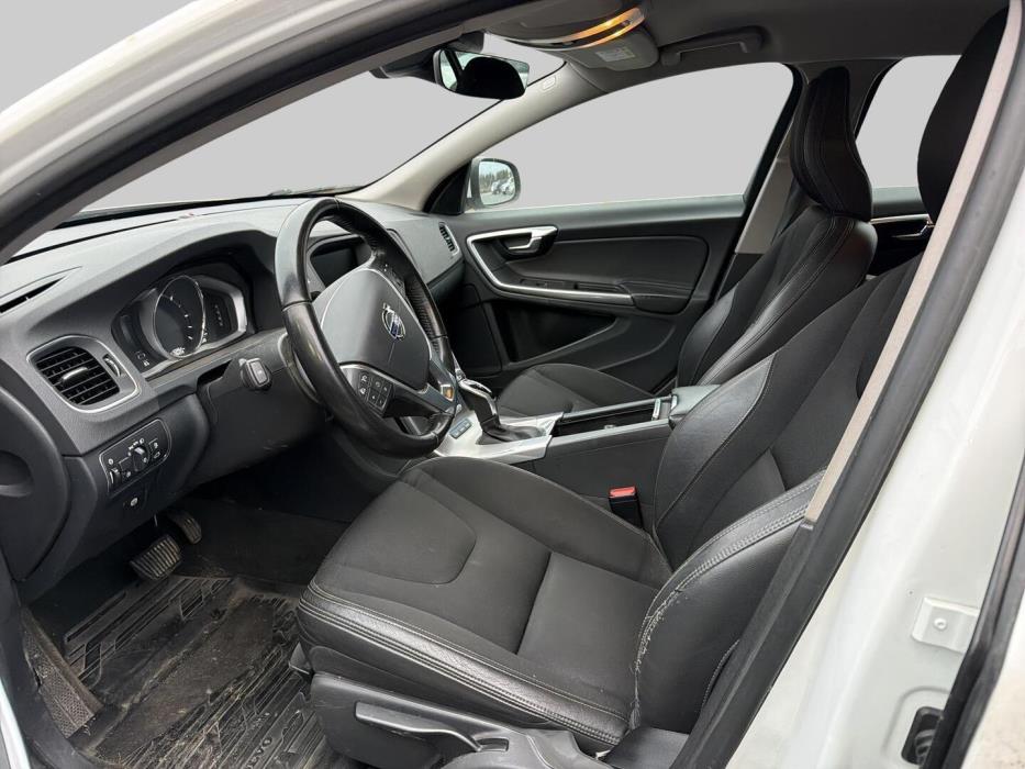 VOLVO V60 2017