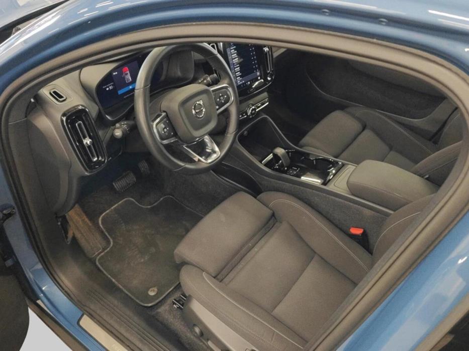 VOLVO C40 2024