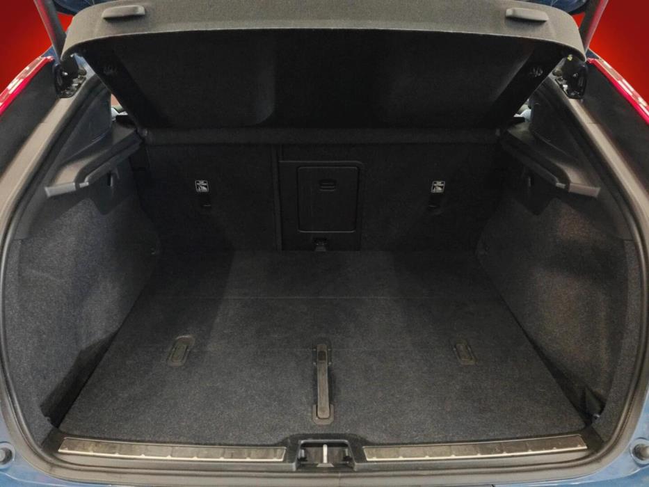 VOLVO C40 2024