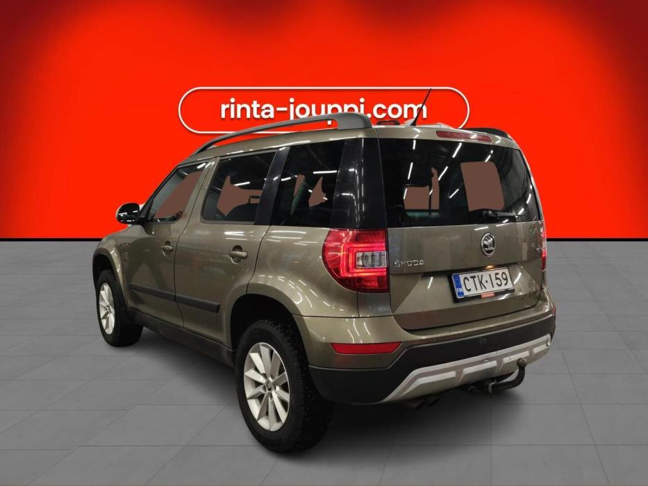 SKODA Yeti 2015