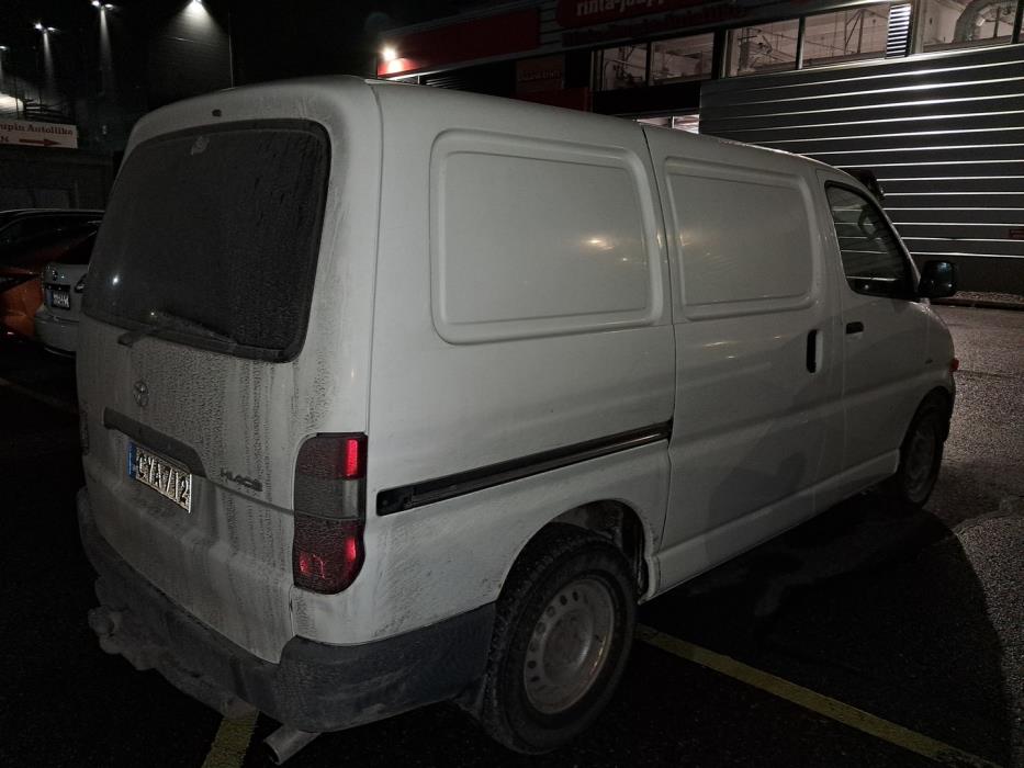 TOYOTA Hiace 2004
