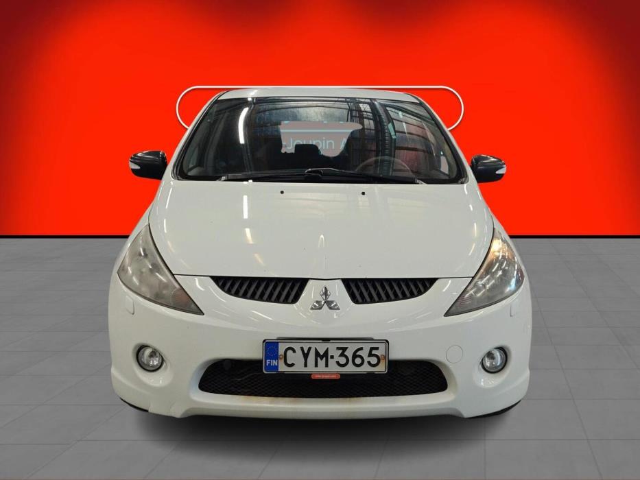 MITSUBISHI Grandis 2006