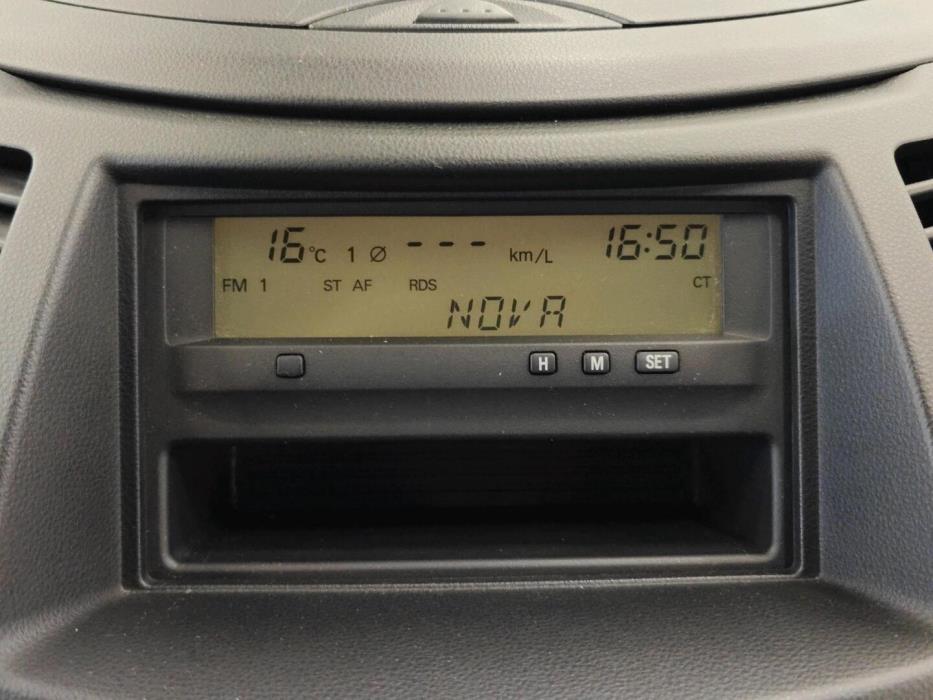 MITSUBISHI Grandis 2006