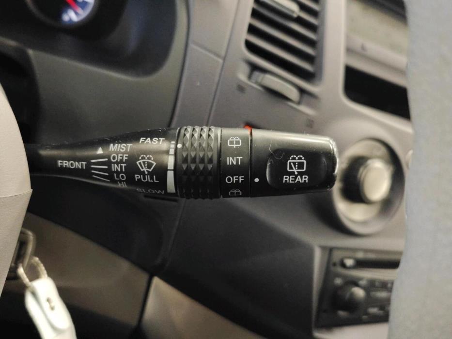 MITSUBISHI Grandis 2006
