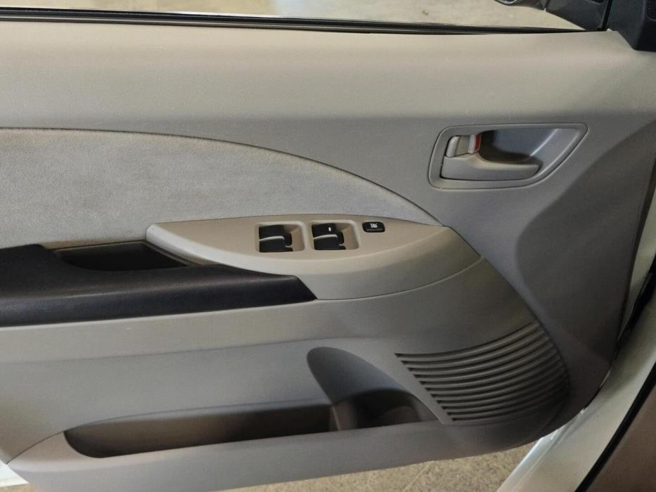MITSUBISHI Grandis 2006