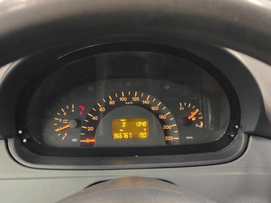 MERCEDES-BENZ Vito 2005