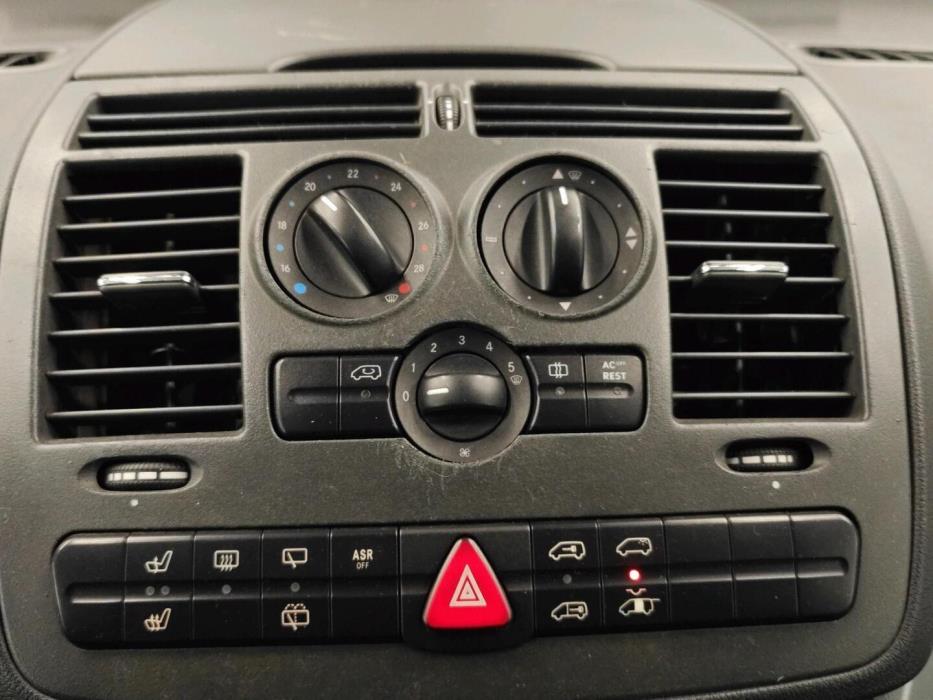 MERCEDES-BENZ Vito 2005