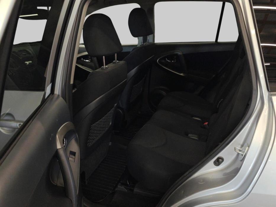 TOYOTA RAV4 2011