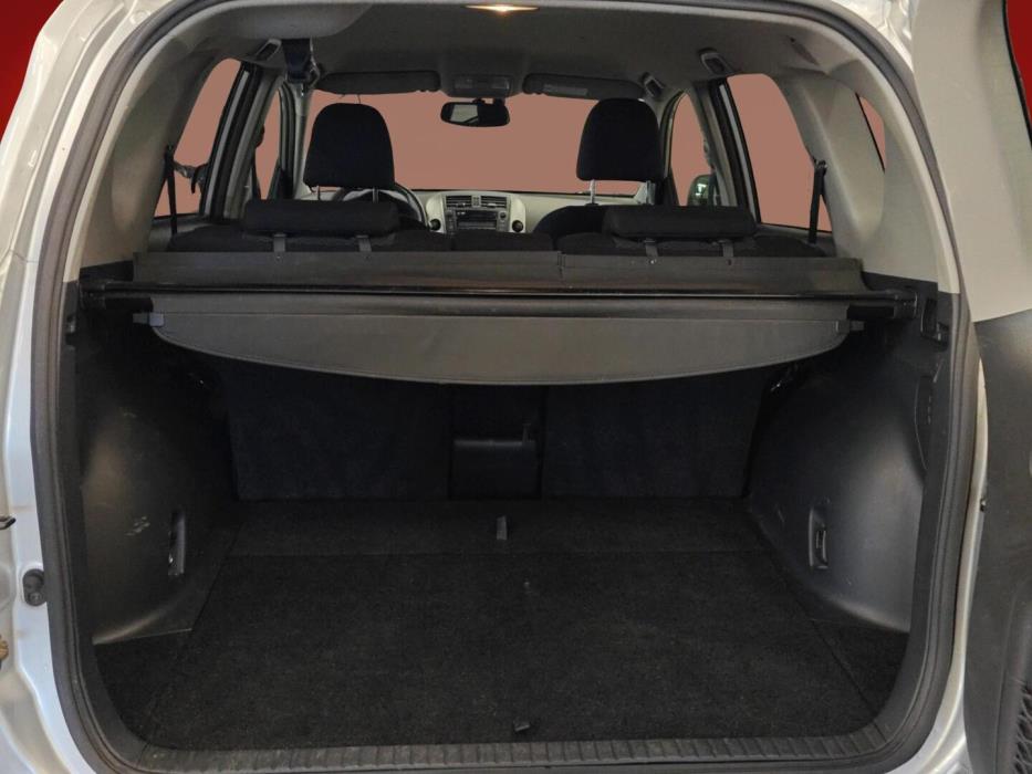 TOYOTA RAV4 2011