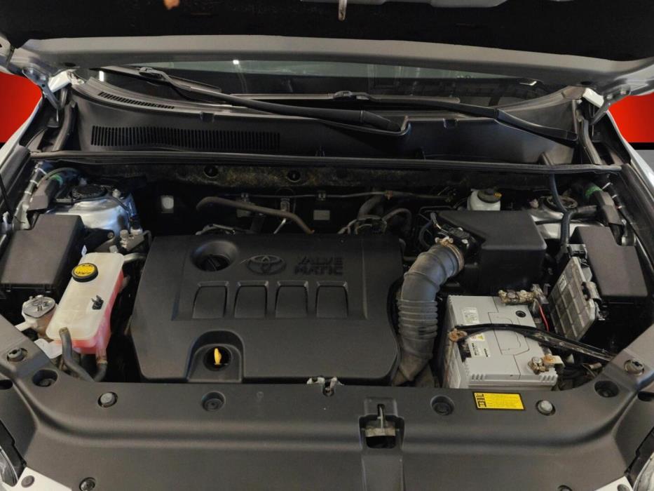 TOYOTA RAV4 2011