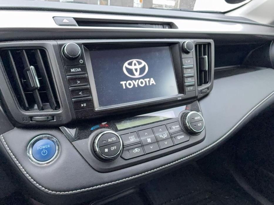 TOYOTA RAV4 2018
