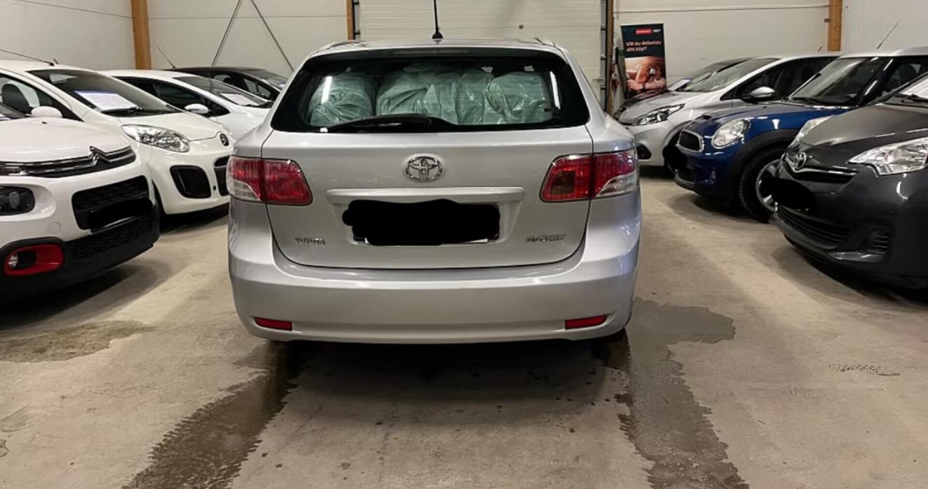 TOYOTA Avensis 2009