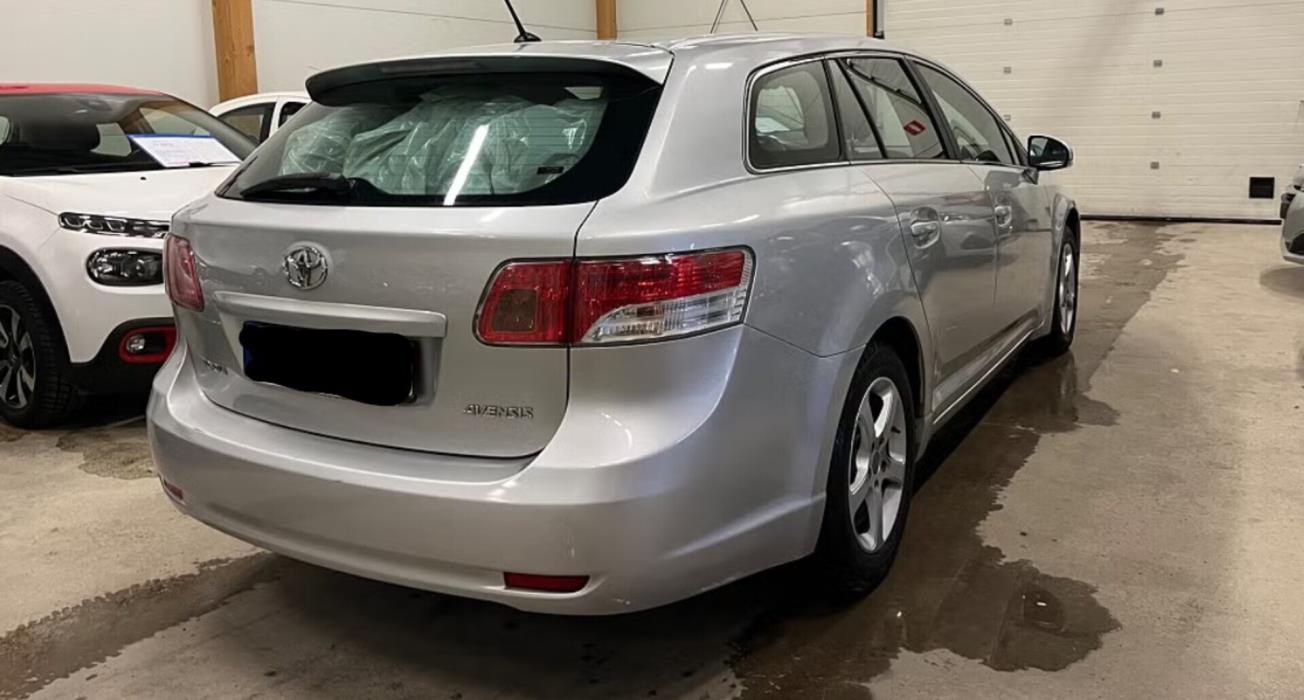 TOYOTA Avensis 2009