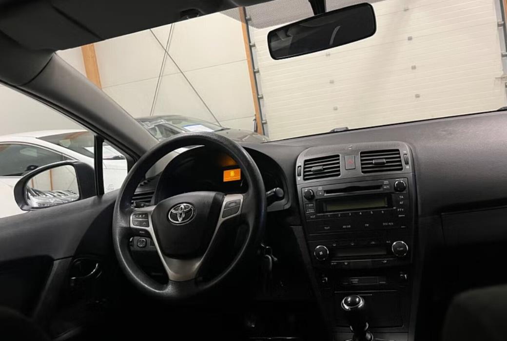 TOYOTA Avensis 2009