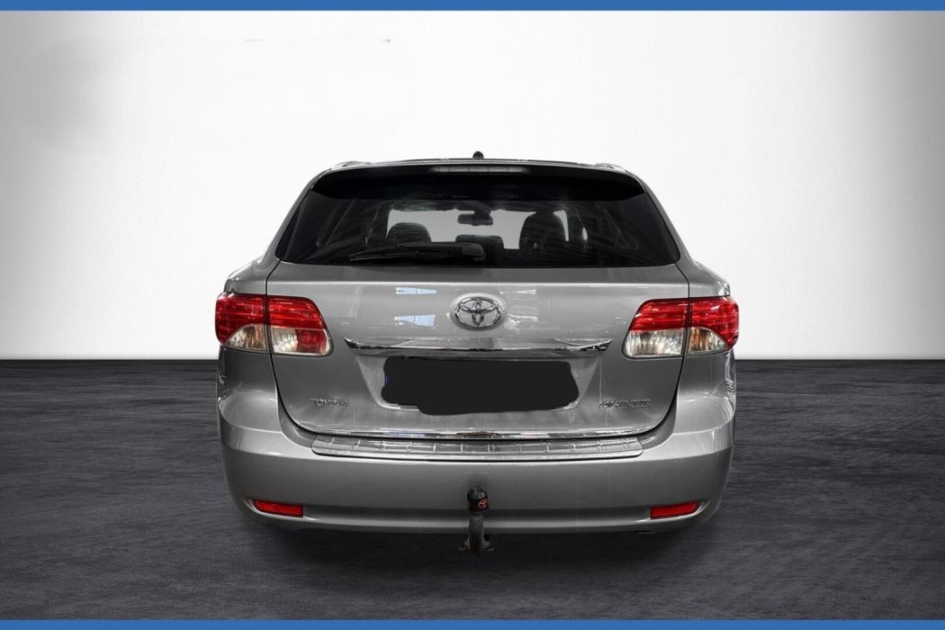 TOYOTA AVENSIS 2013