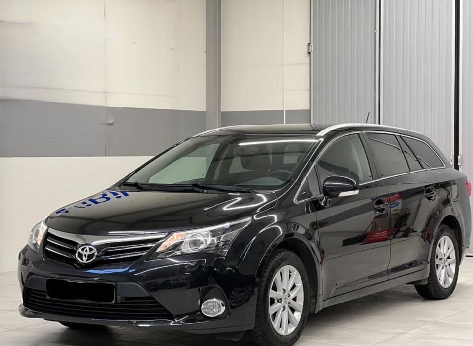 TOYOTA AVENSIS 2015