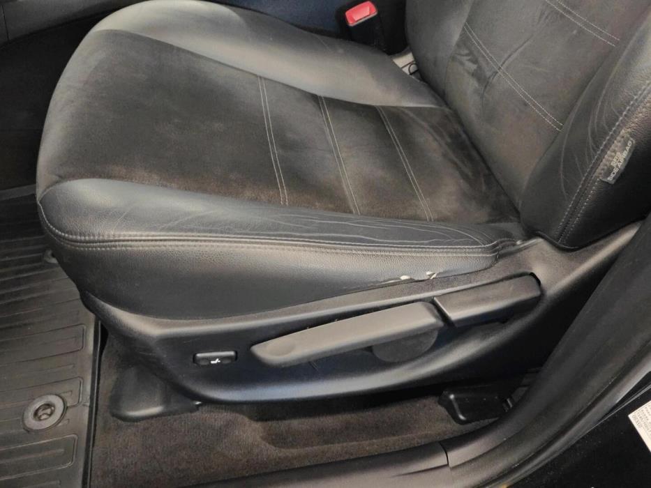 TOYOTA AVENSIS 2015