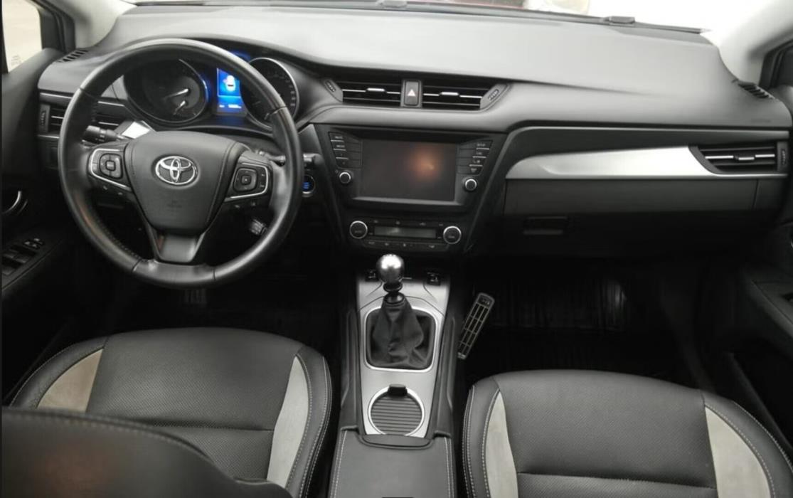 TOYOTA AVENSIS 2018