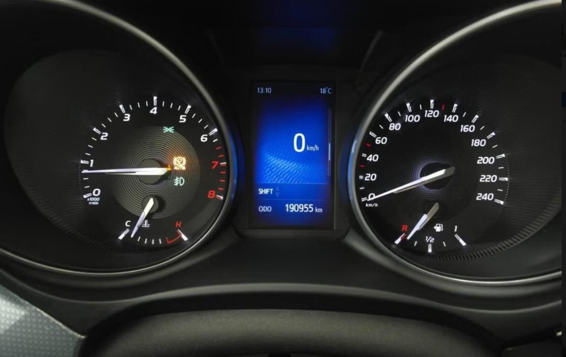TOYOTA AVENSIS 2018