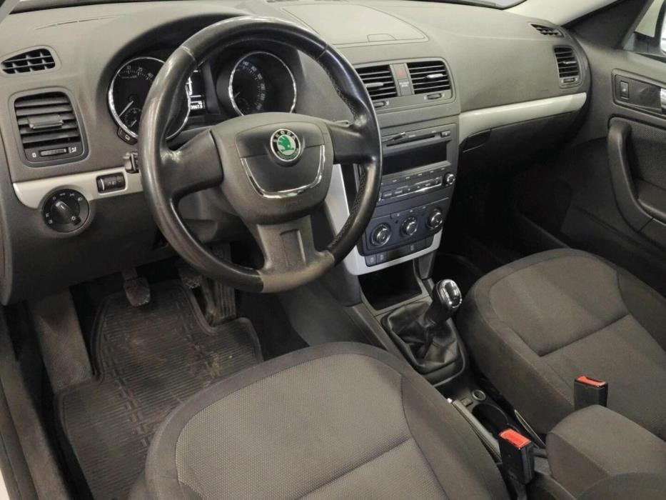 SKODA Yeti 2011
