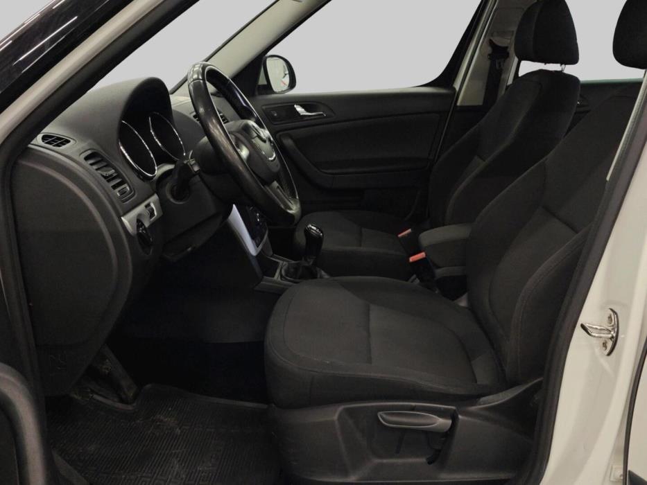 SKODA Yeti 2011