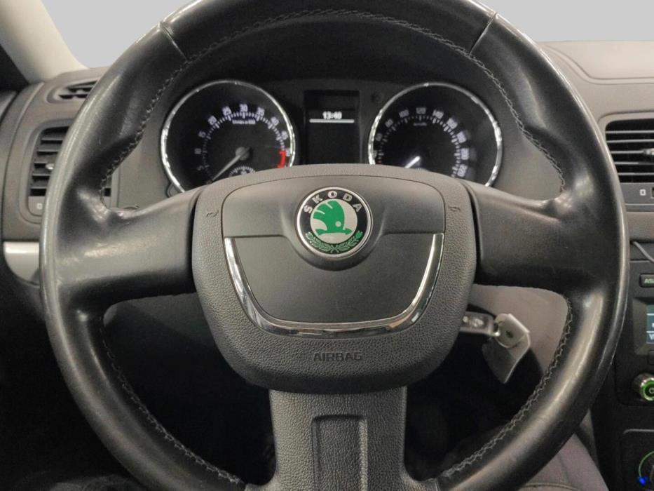 SKODA Yeti 2011