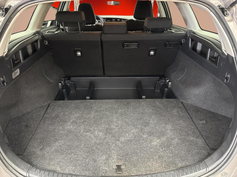 TOYOTA Auris 2015