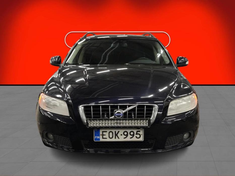VOLVO V70 2008