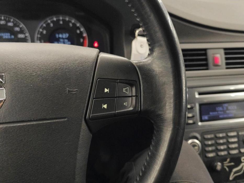 VOLVO V70 2008