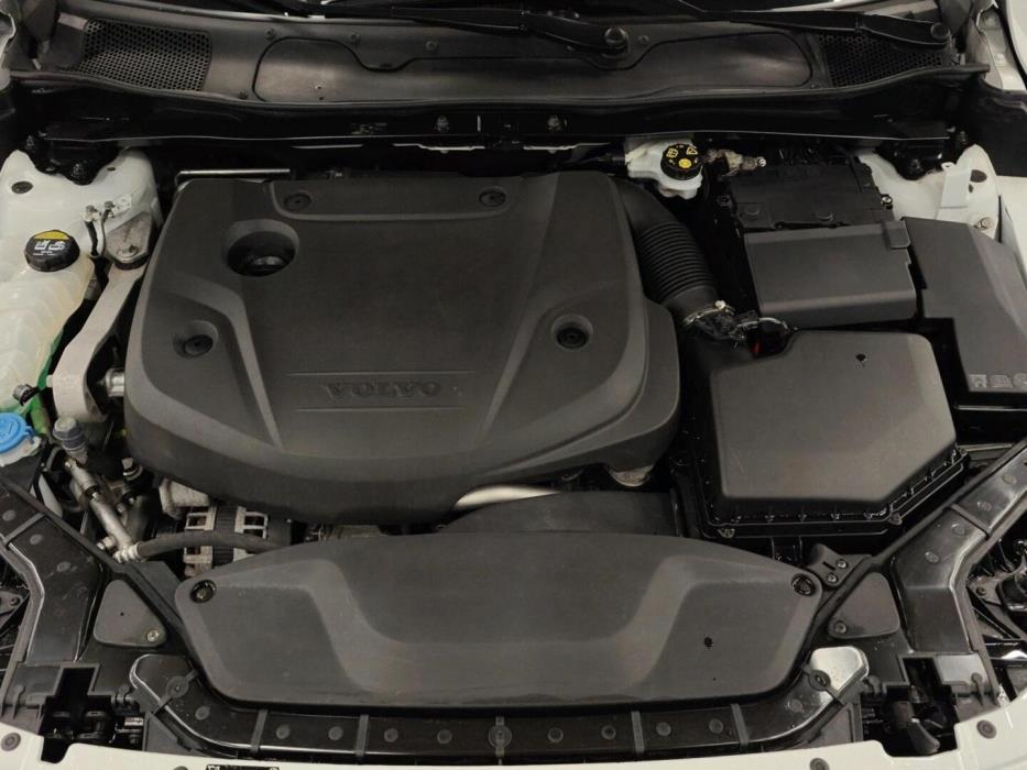 VOLVO V40 2017