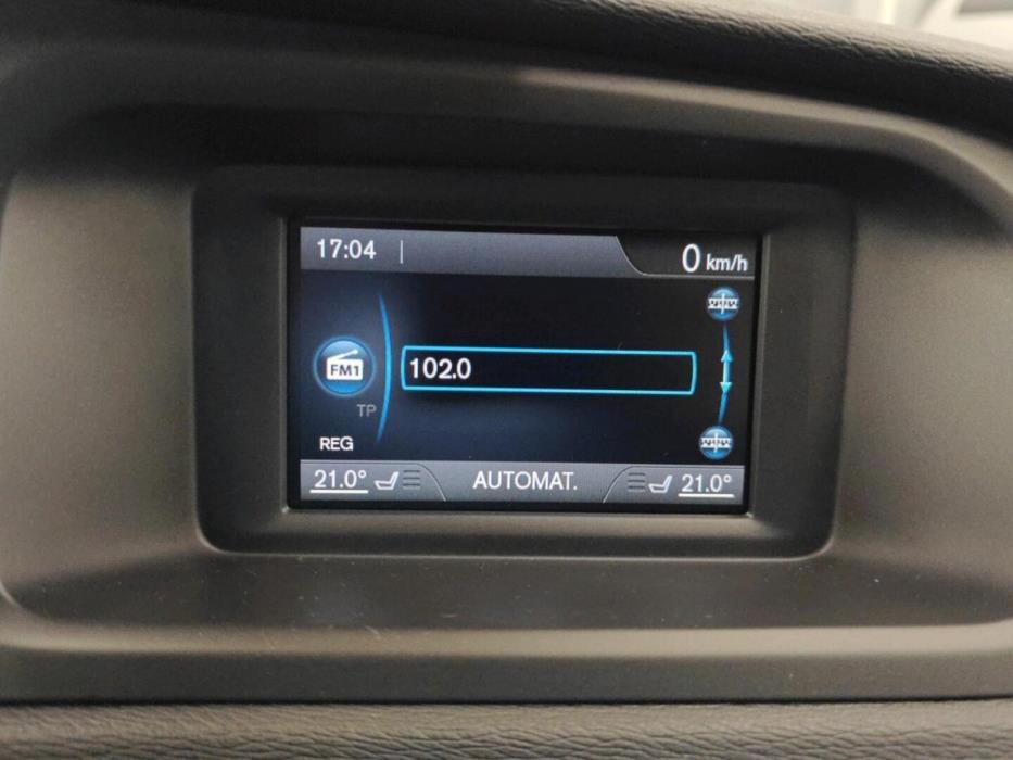 VOLVO V40 2017