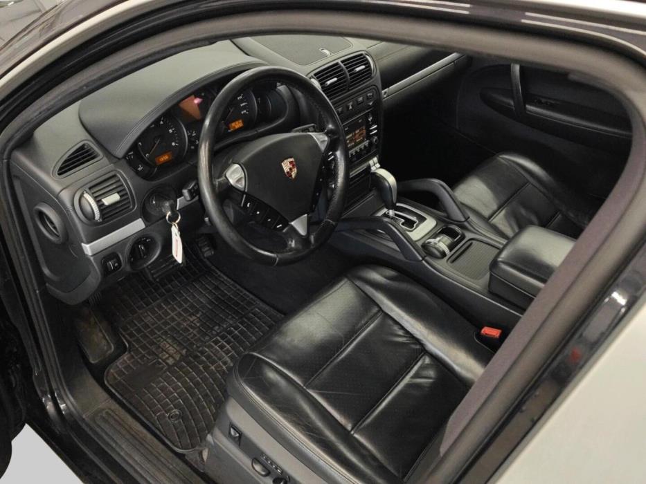 PORSCHE Cayenne 2010