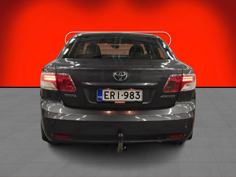 TOYOTA Avensis 2011