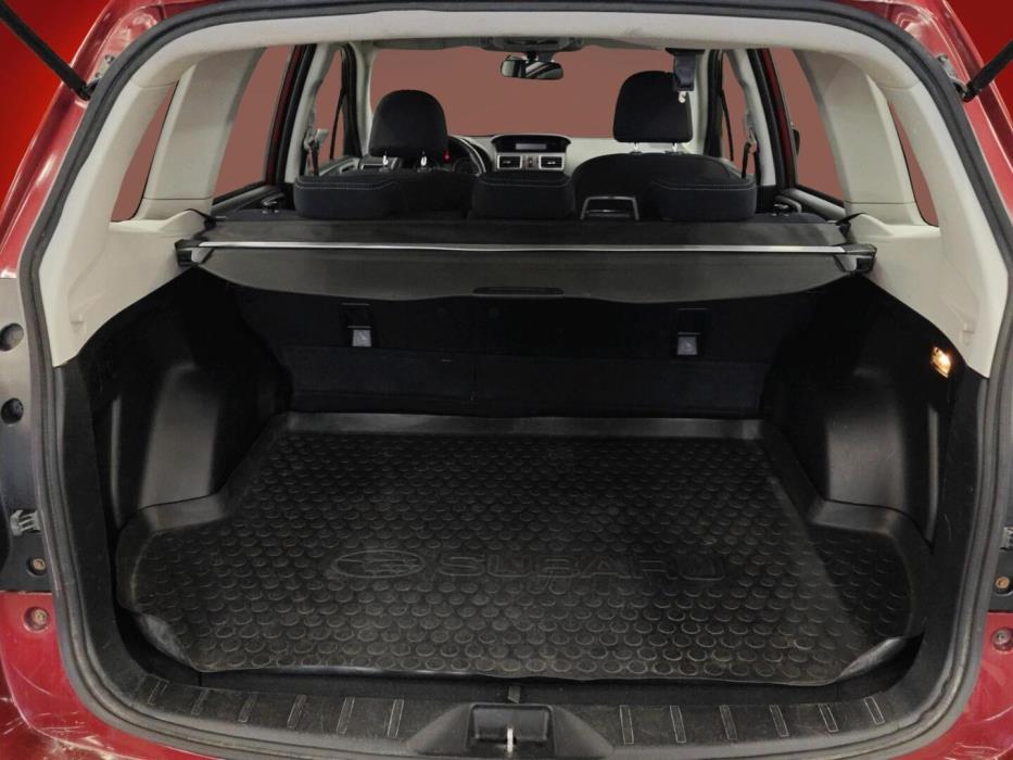 SUBARU Forester 2017