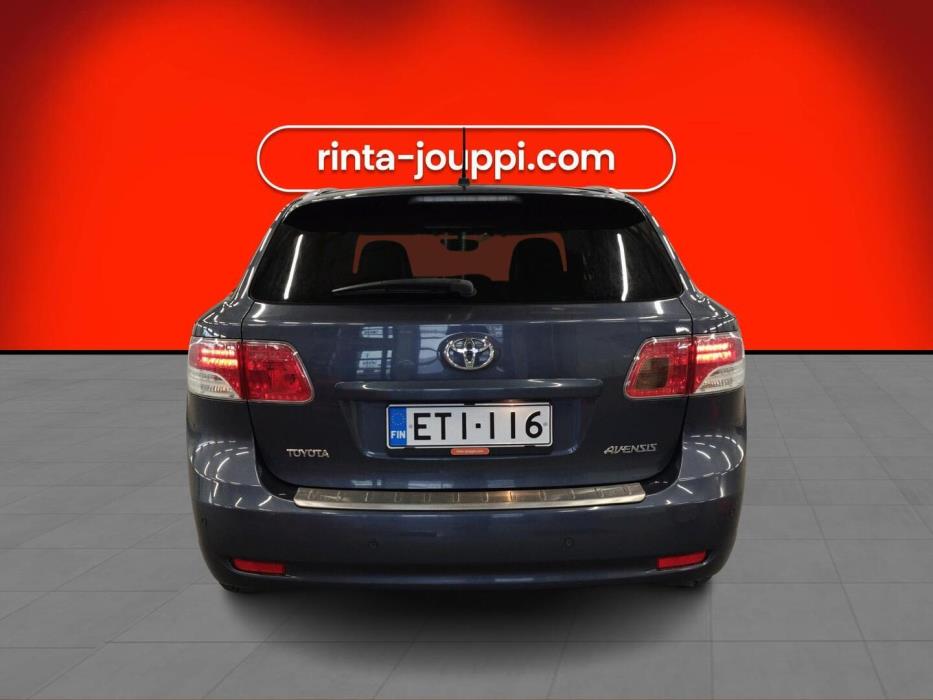 TOYOTA Avensis 2011