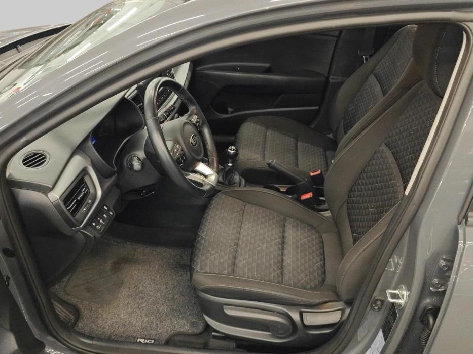 KIA Rio 2021