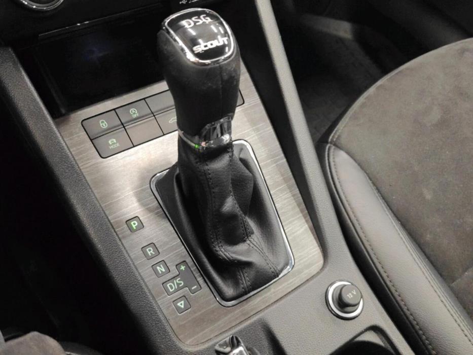 SKODA Octavia 2015