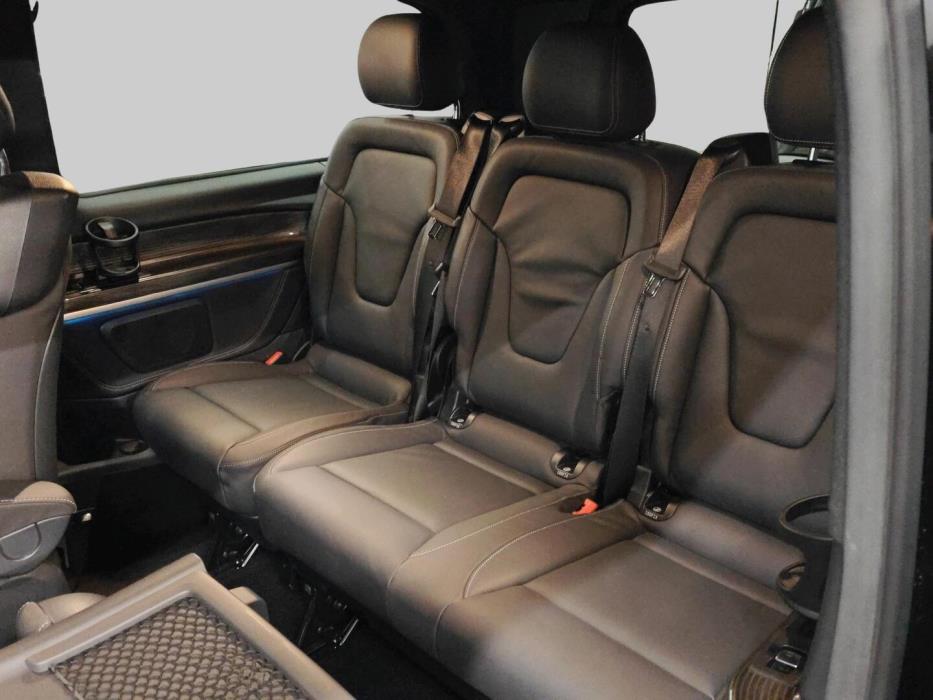 MERCEDES-BENZ V 2022