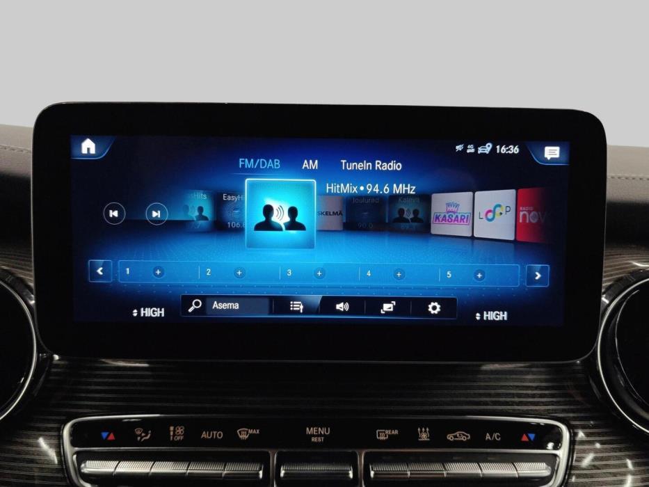 MERCEDES-BENZ V 2022