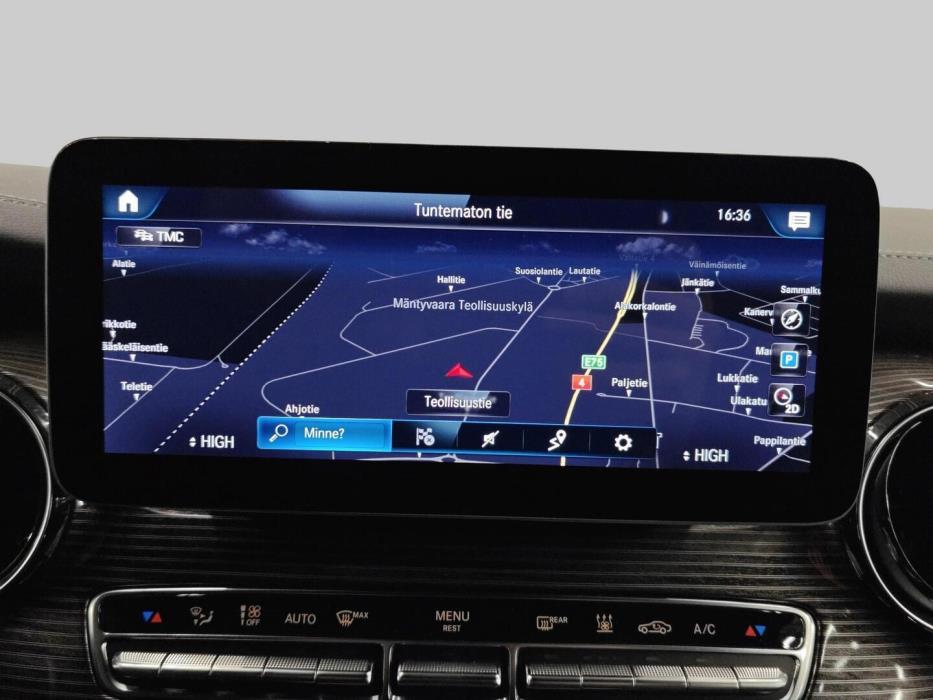 MERCEDES-BENZ V 2022