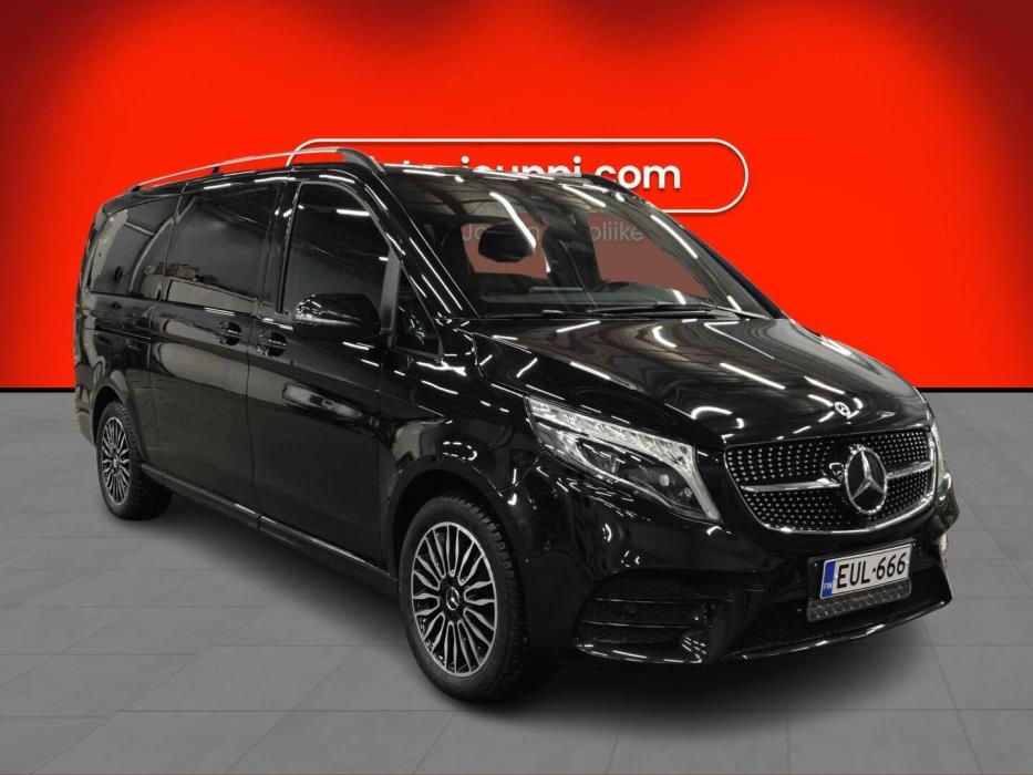 MERCEDES-BENZ V 2022