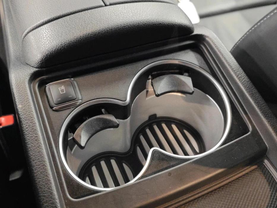 MERCEDES-BENZ V 2022