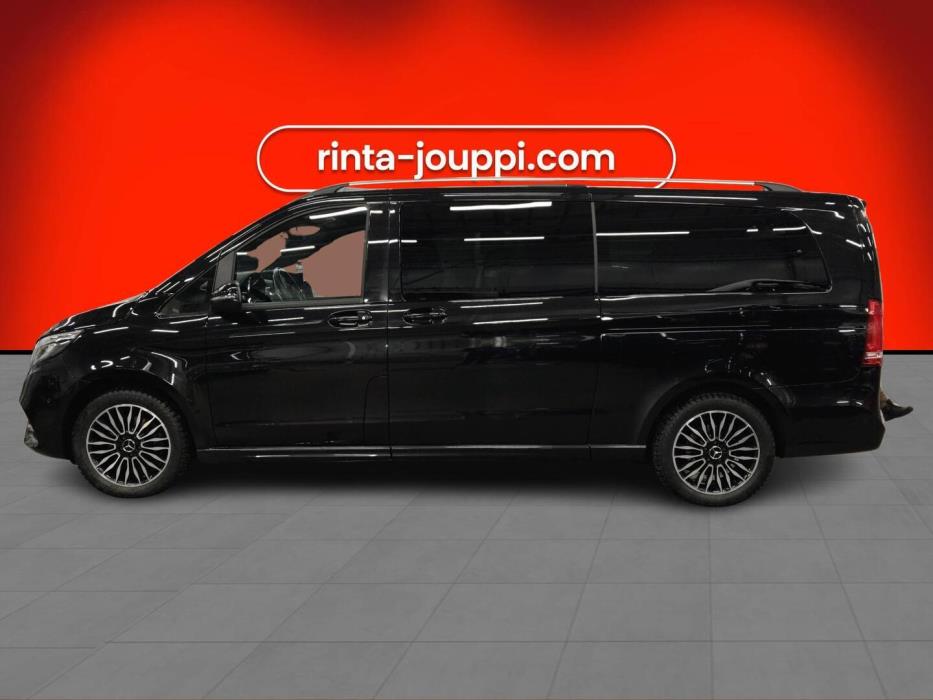 MERCEDES-BENZ V 2022