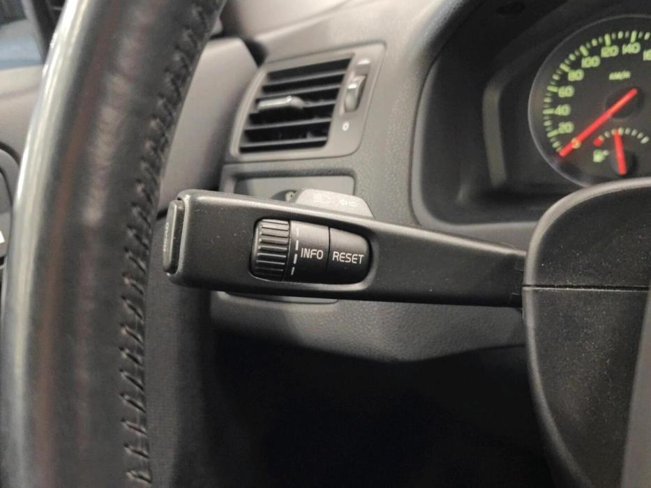 VOLVO V50 2008
