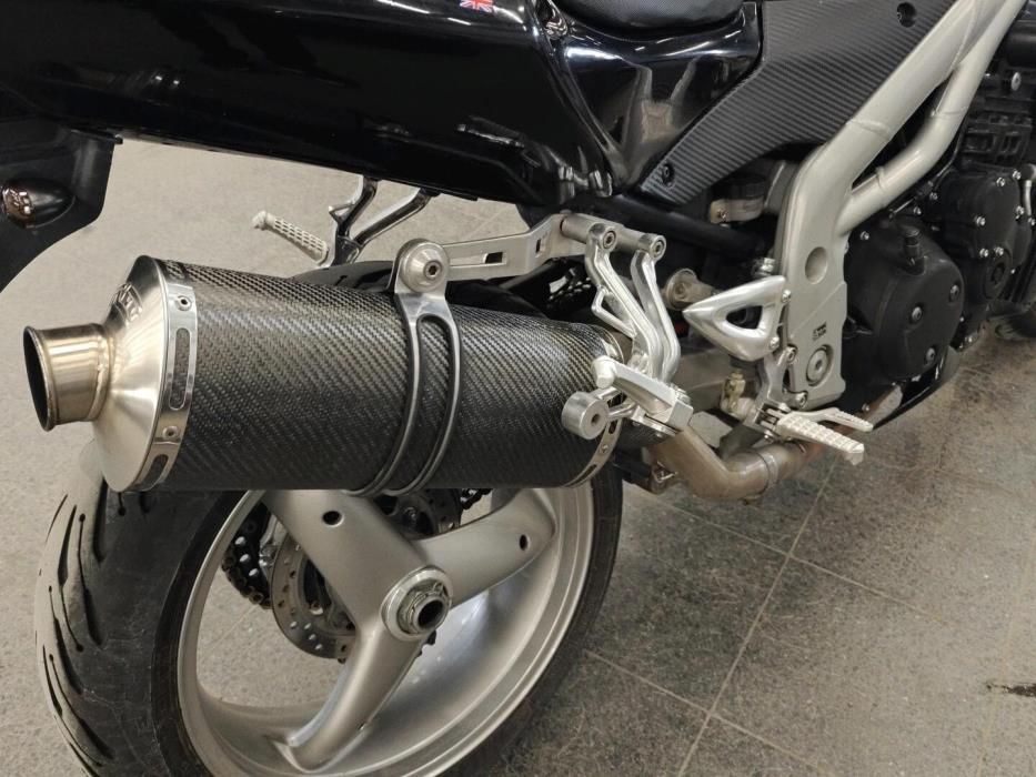 TRIUMPH SPEED TRIPLE 2005