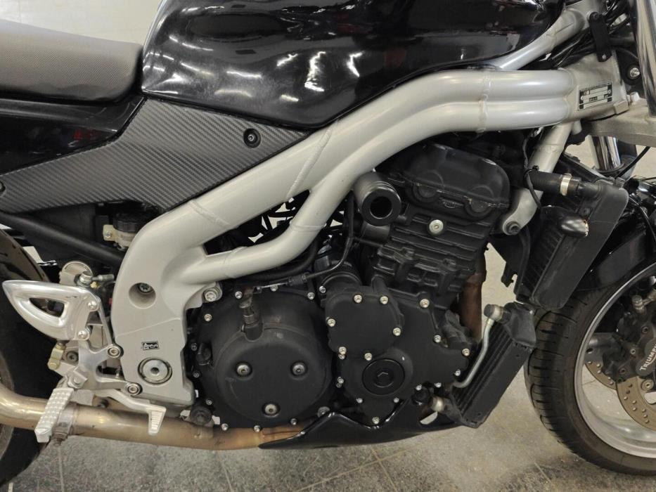 TRIUMPH SPEED TRIPLE 2005