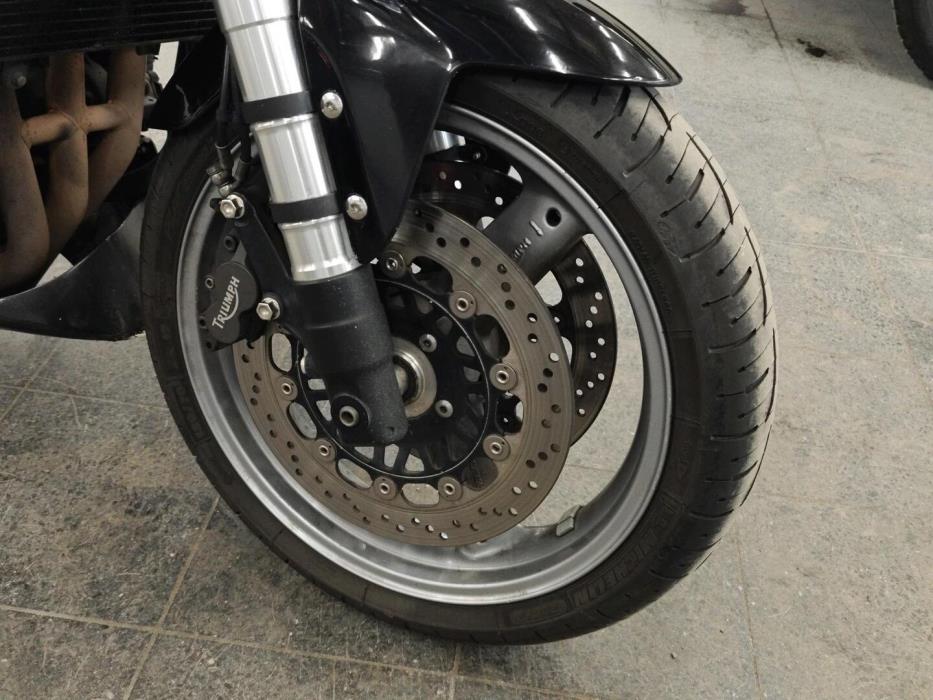 TRIUMPH SPEED TRIPLE 2005