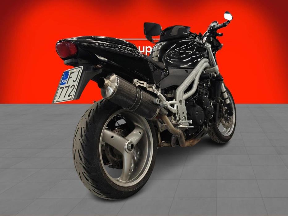 TRIUMPH SPEED TRIPLE 2005